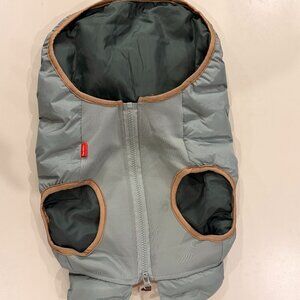 Lightweight Puffer Dog Vest Jacket – Size M (Excellent Condition)